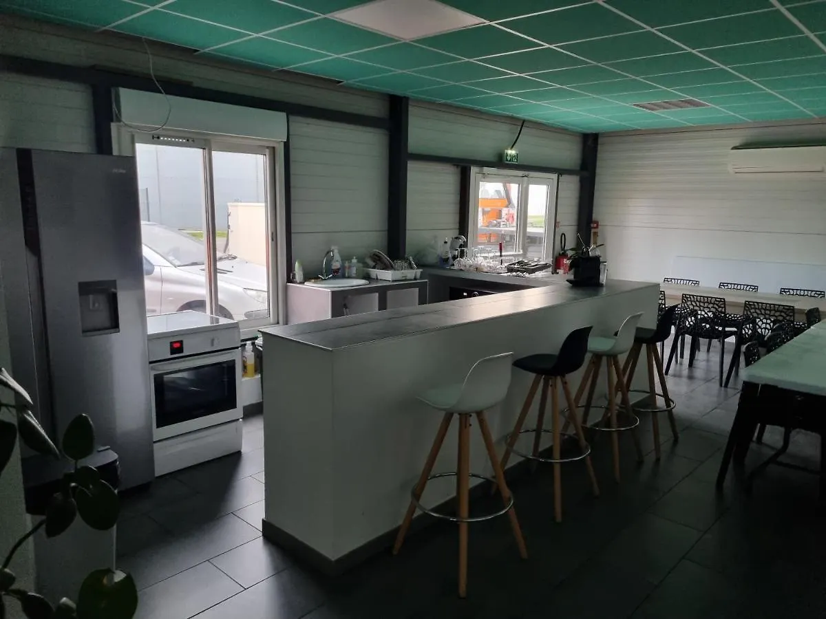 Sci Aquazen Loisirs Detente Saint-Mitre-les-Remparts Guest house