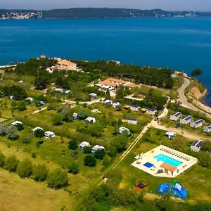  Camping Tikayan Felix De La Bastide